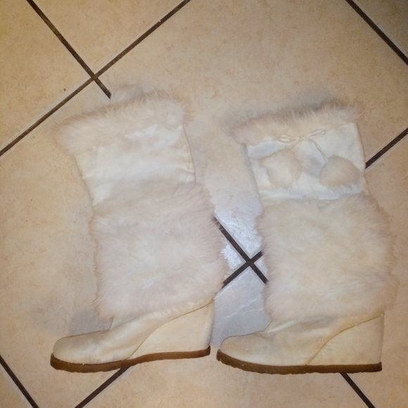 Furry Pom Pom White Wedge Boots - Picture 1 of 3